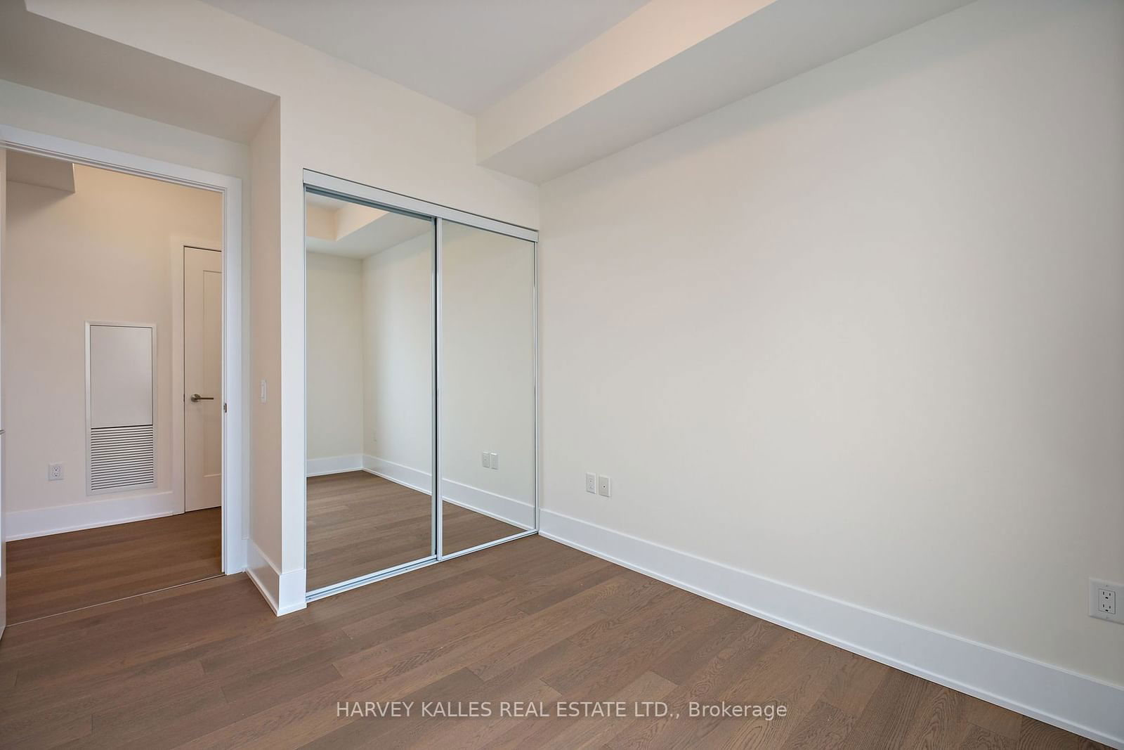 28 Freeland St, unit 5703 for sale - image #19