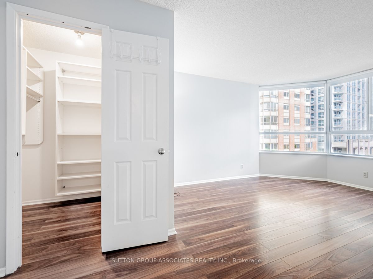 44 Gerrard St W, unit 604 for sale - image #18