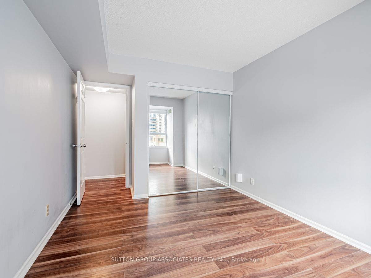 44 Gerrard St W, unit 604 for sale - image #22