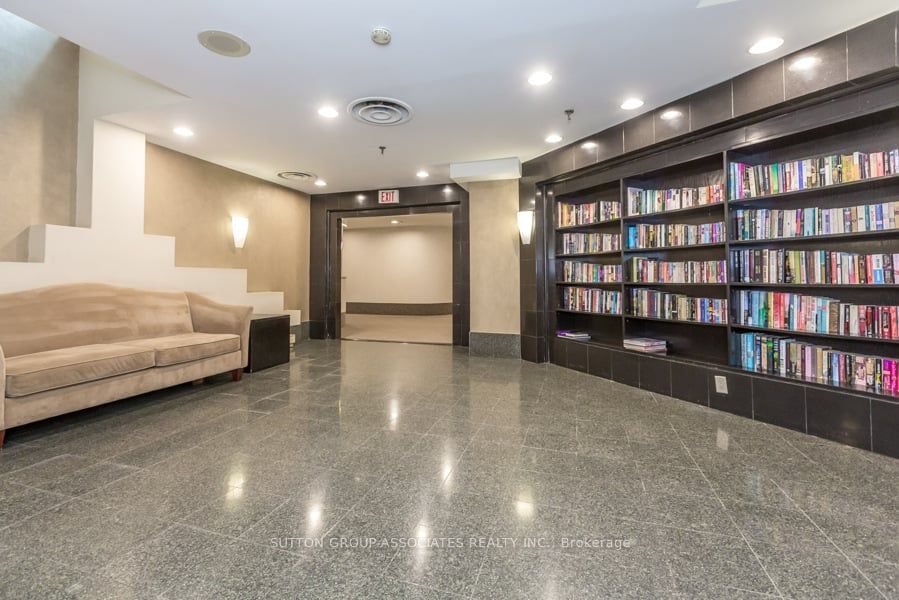 44 Gerrard St W, unit 604 for sale - image #37