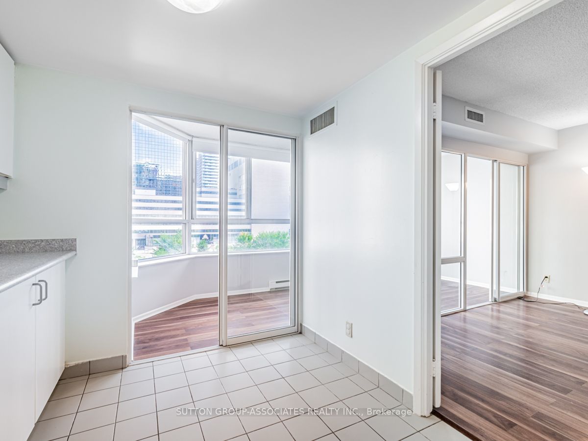 44 Gerrard St W, unit 604 for sale - image #7