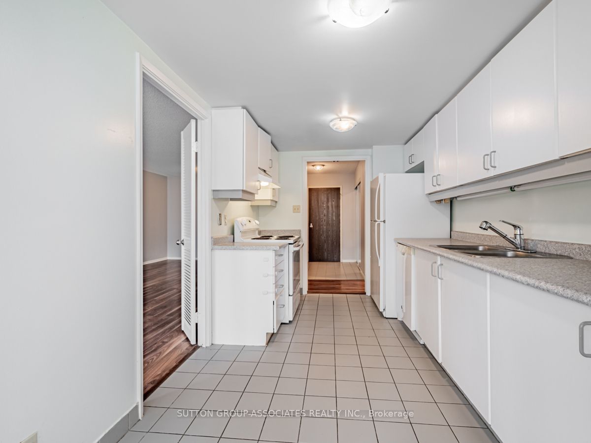 44 Gerrard St W, unit 604 for sale