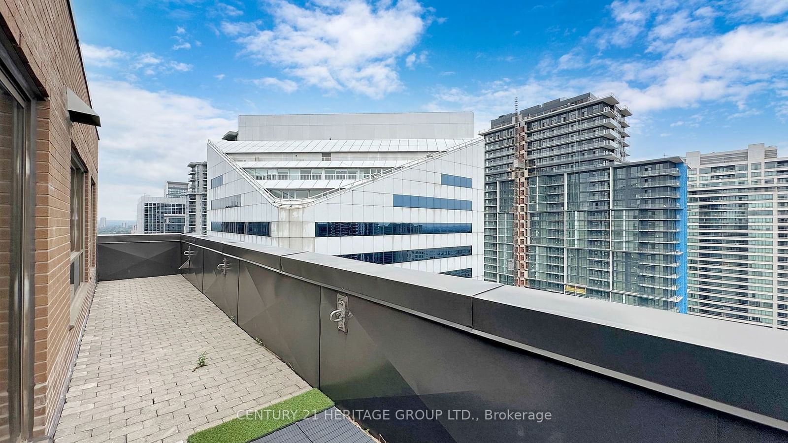 Residences of the Madison Centre, North York, Toronto