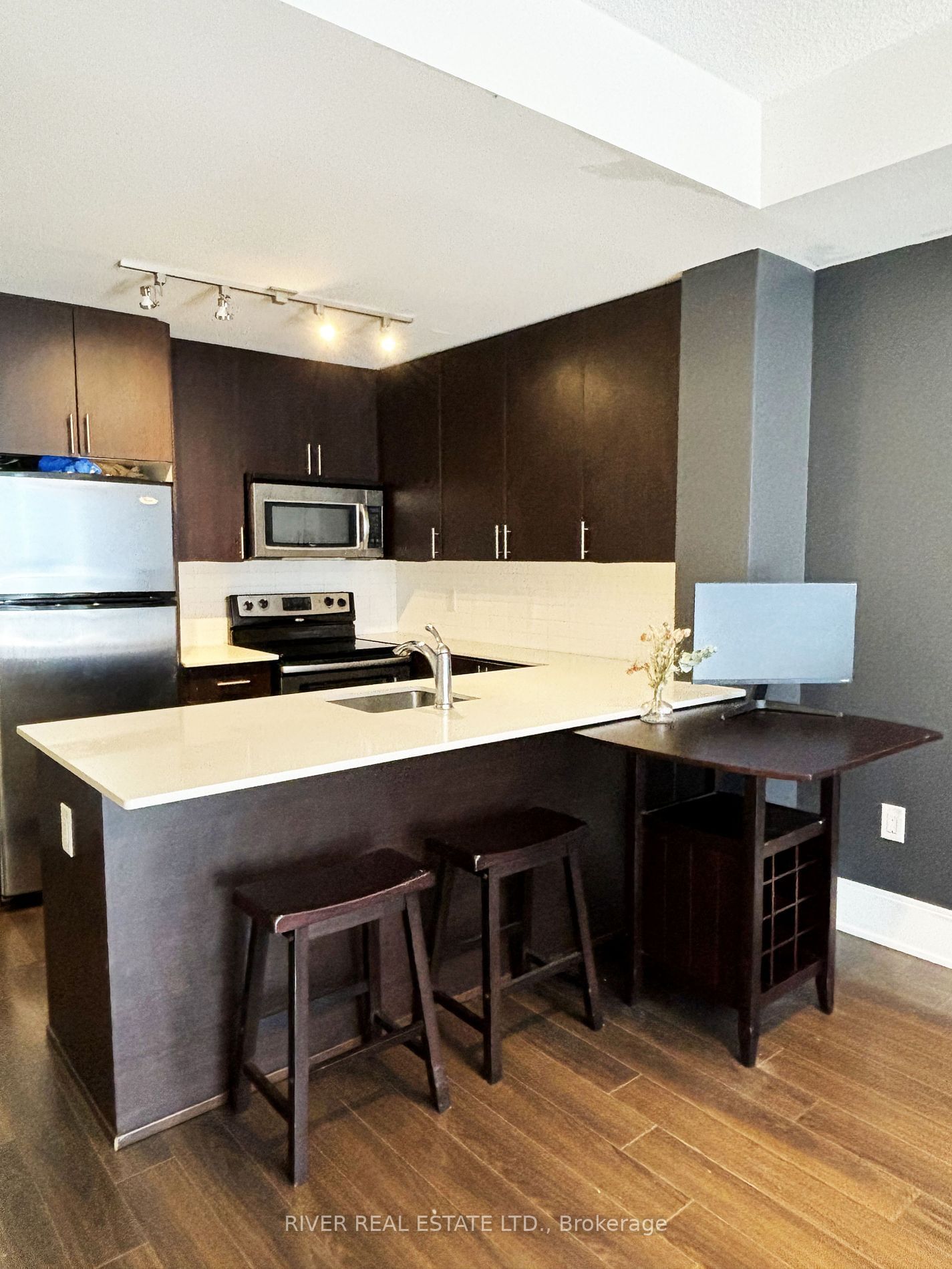 560 Front St W, unit 908 for sale - image #4