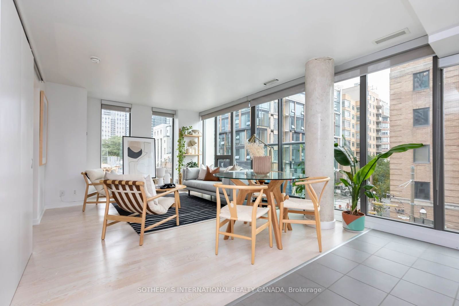 33 Lombard St, unit 313 for rent - image #2