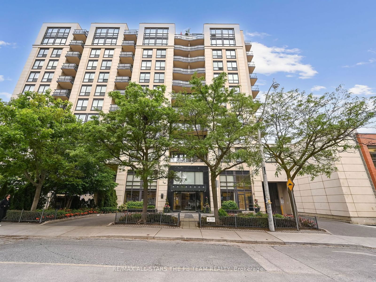 10 Delisle Ave, unit 208 for sale - image #4