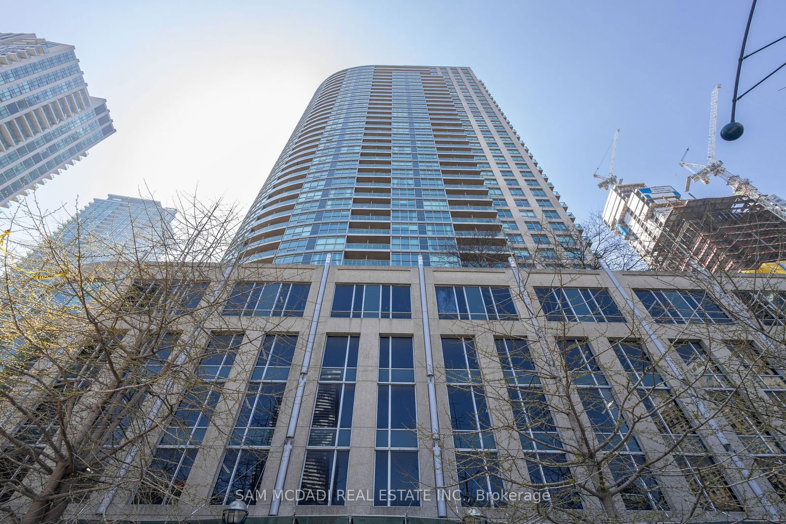 18 Yonge St, unit 3209 for rent - image #1