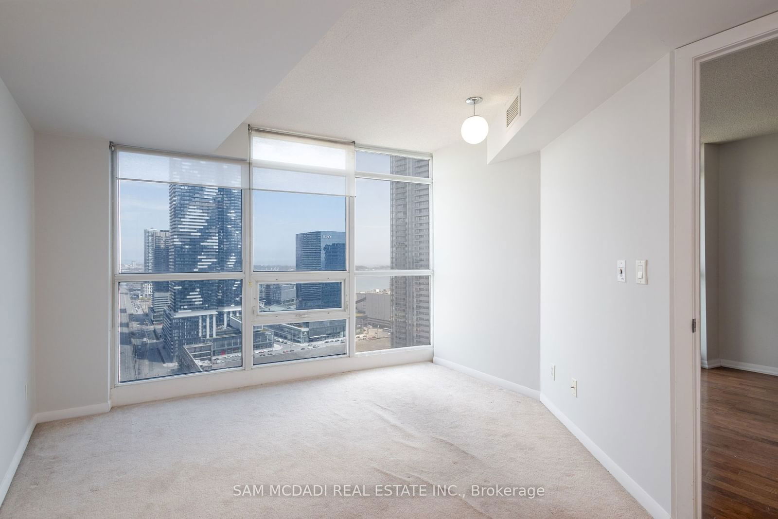 18 Yonge St, unit 3209 for rent - image #8