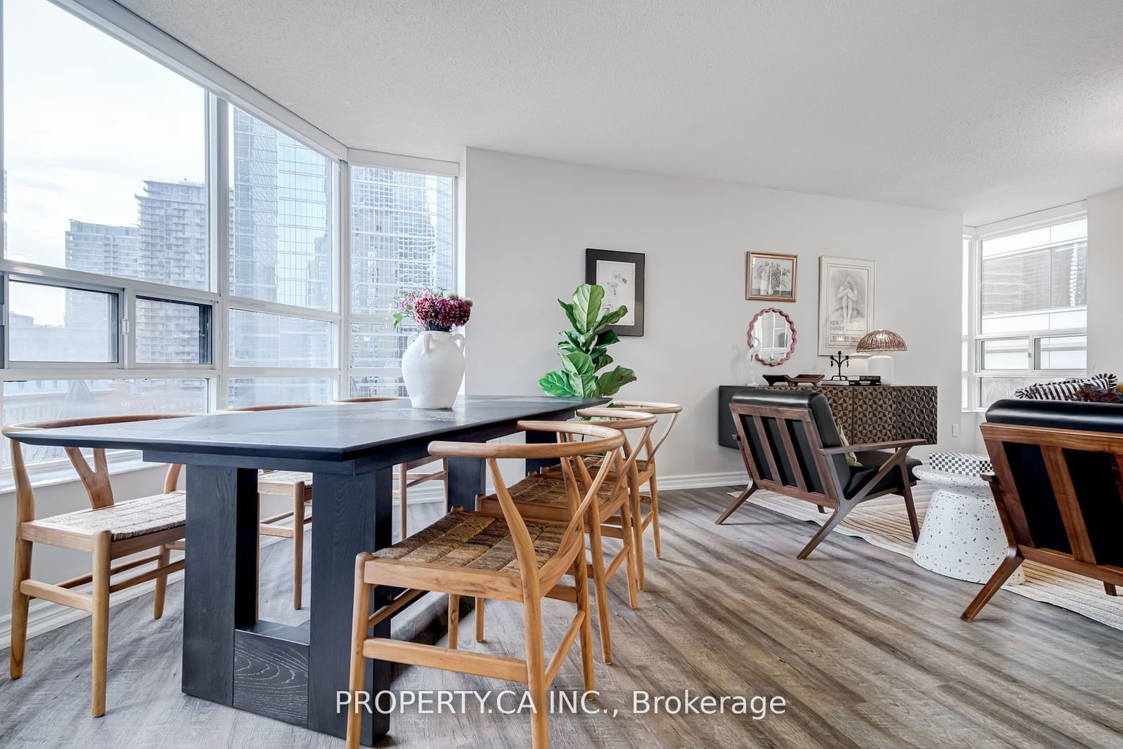 71 Simcoe St, unit 904 for sale - image #11