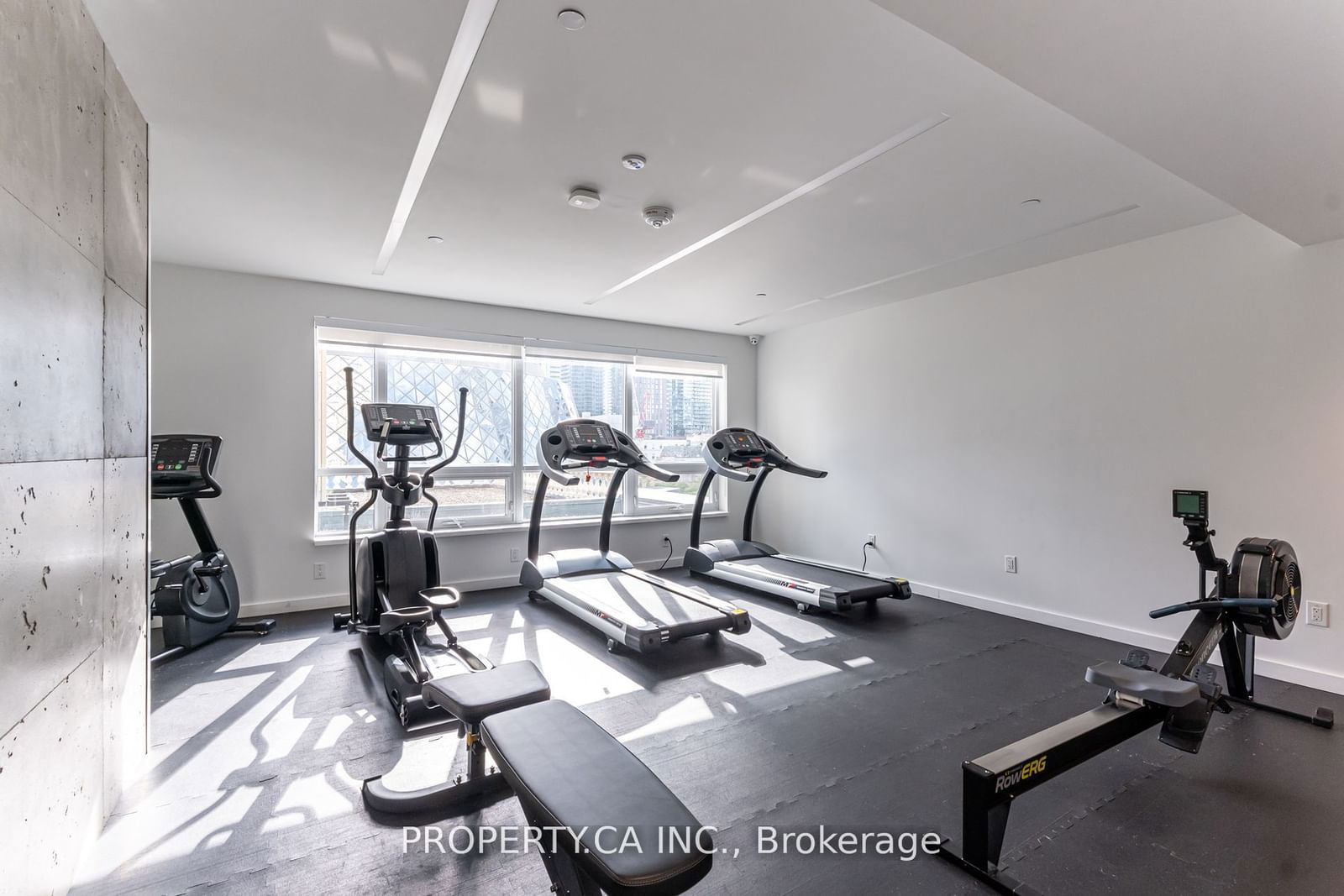 71 Simcoe St, unit 904 for sale - image #33