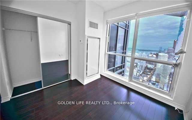 386 Yonge St, unit 5708 for sale - image #8