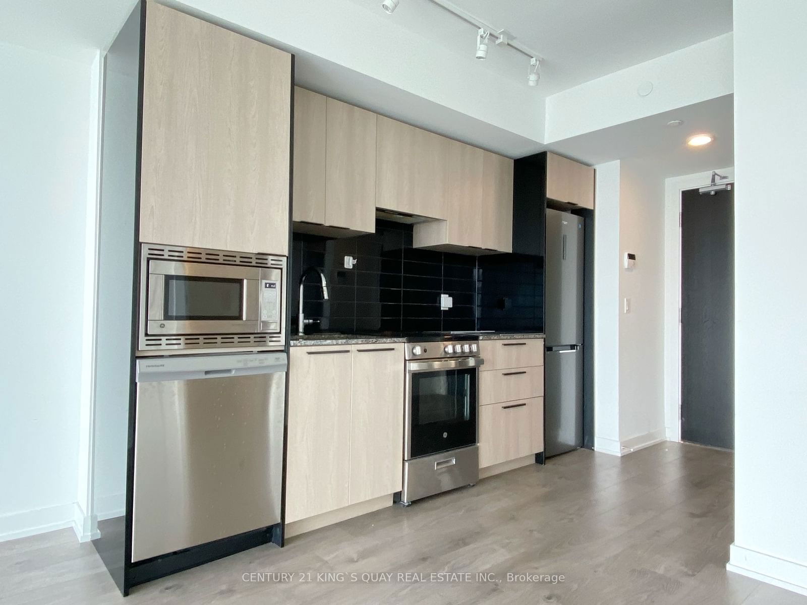 501 Yonge St, unit 4806 for rent - image #7