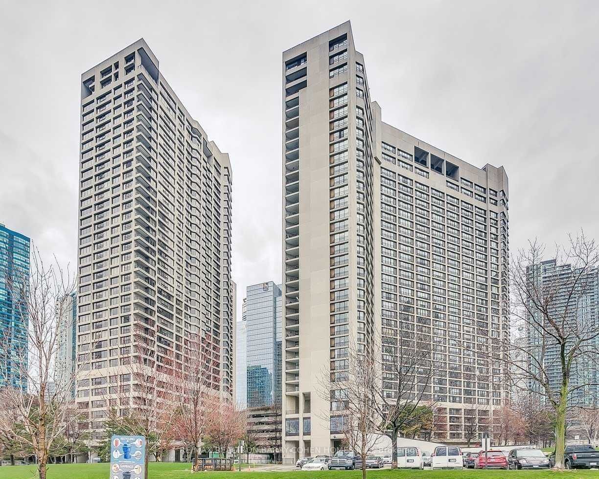 Harbour Square, Downtown, Toronto