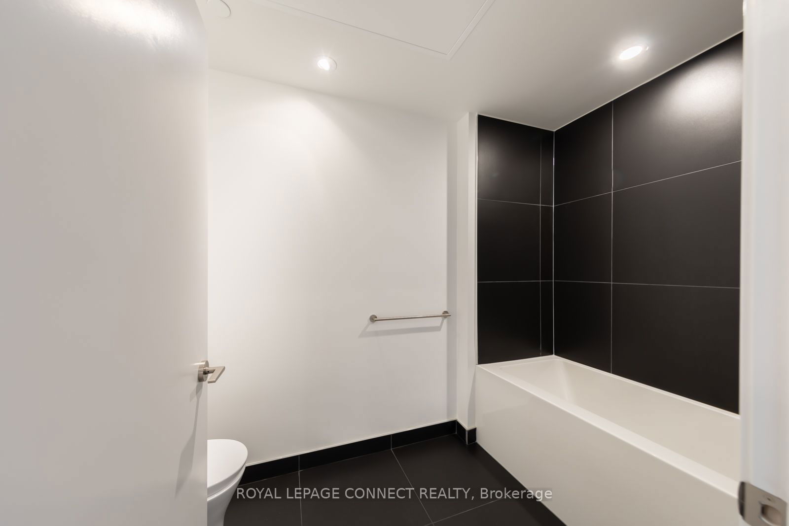 20 Edward St, unit 1314 for sale - image #4