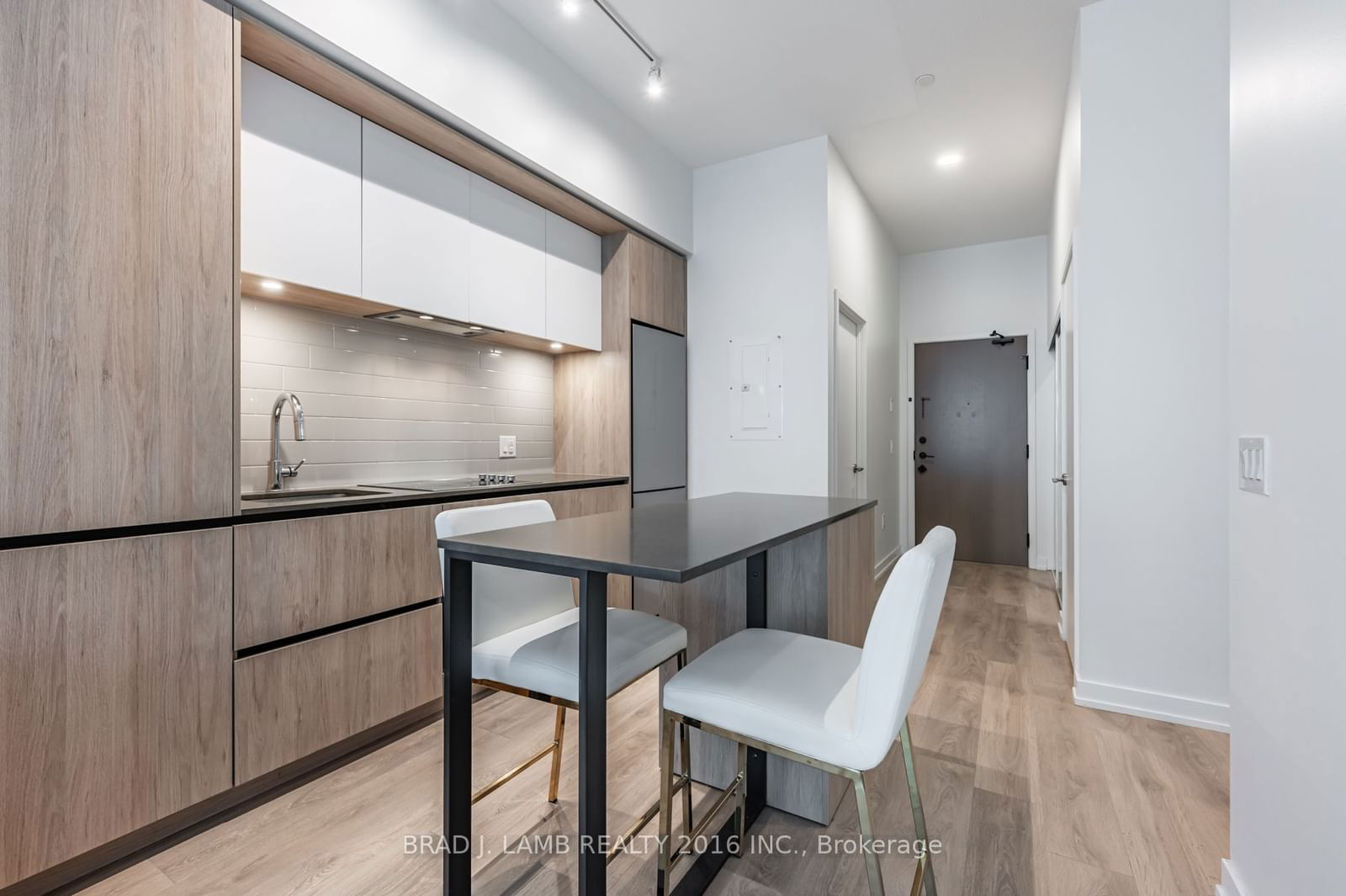 34 Tubman Ave, unit 303 for sale - image #7