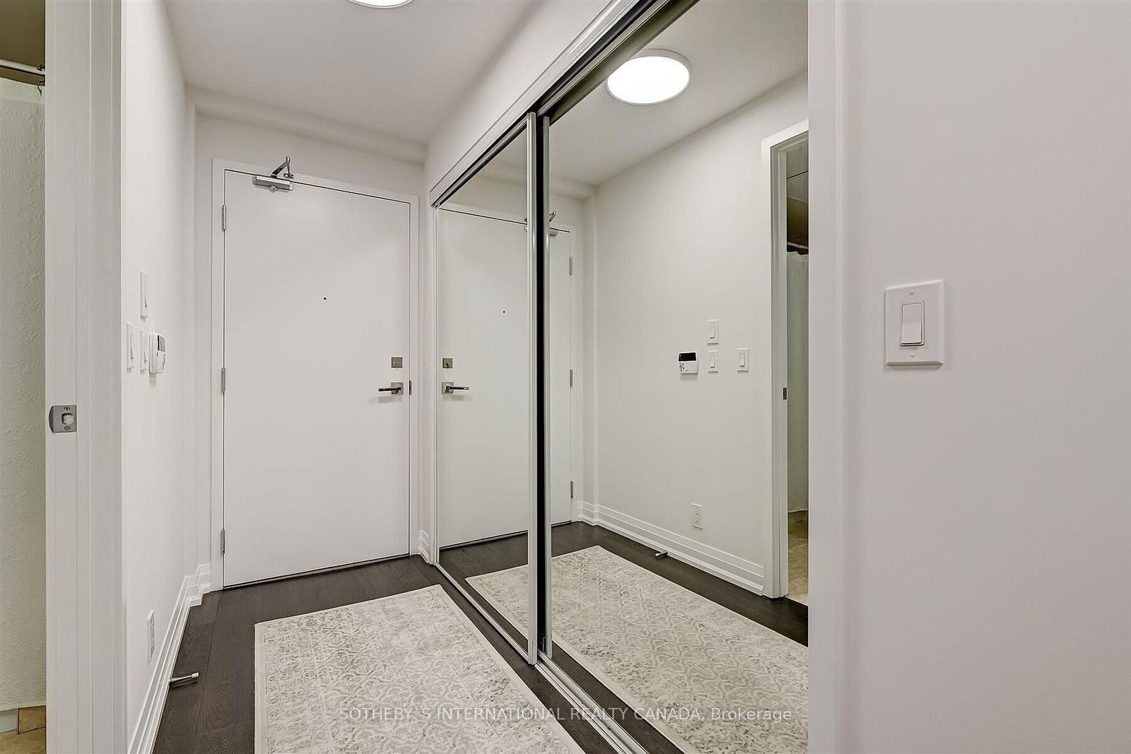 14 York St, unit 4706 for sale - image #5