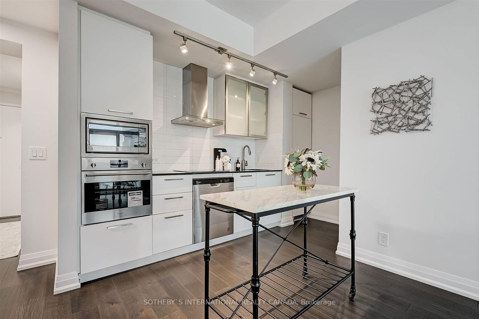 14 York St, unit 4706 for sale - image #6