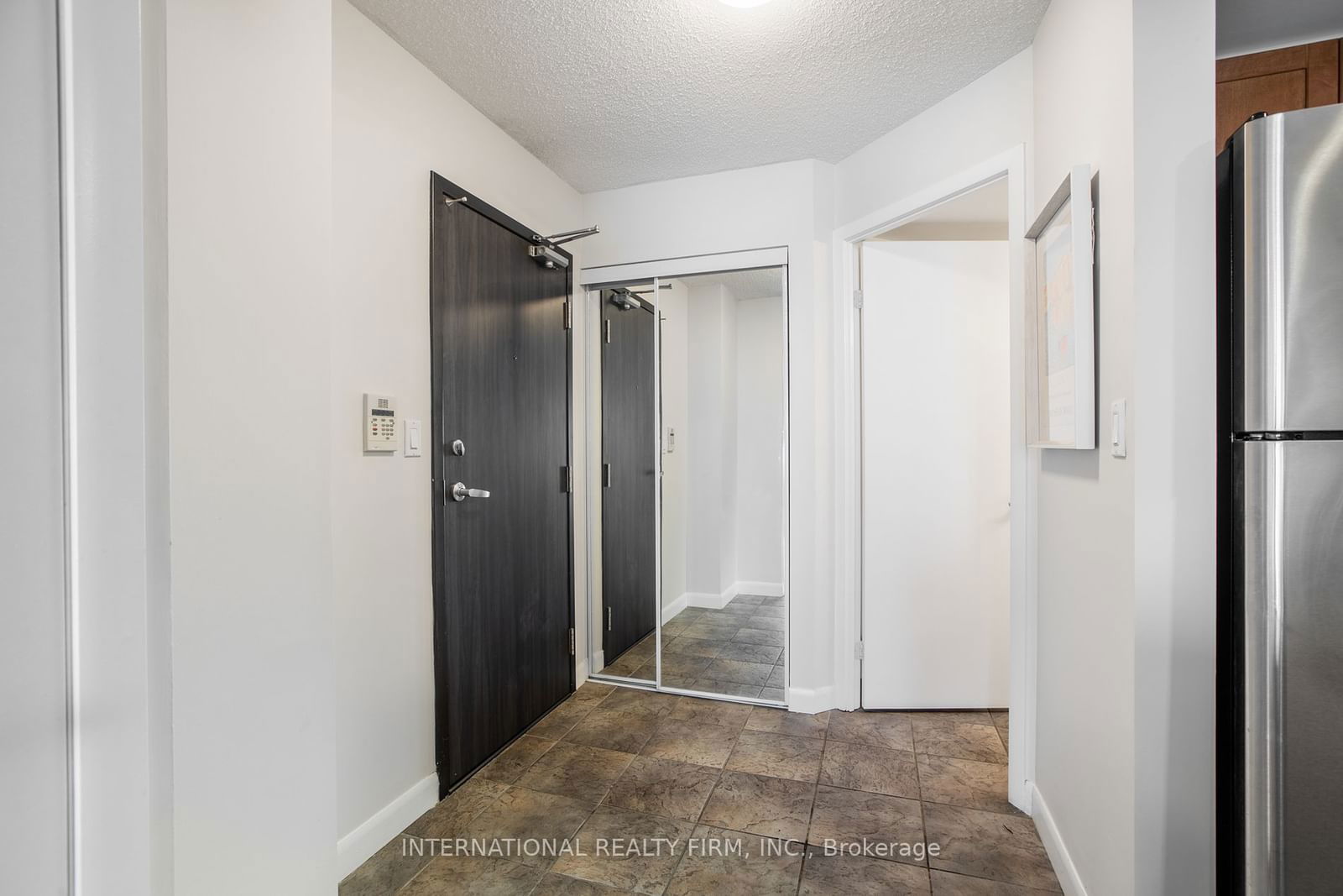 210 Victoria St, unit 3303 for rent - image #7