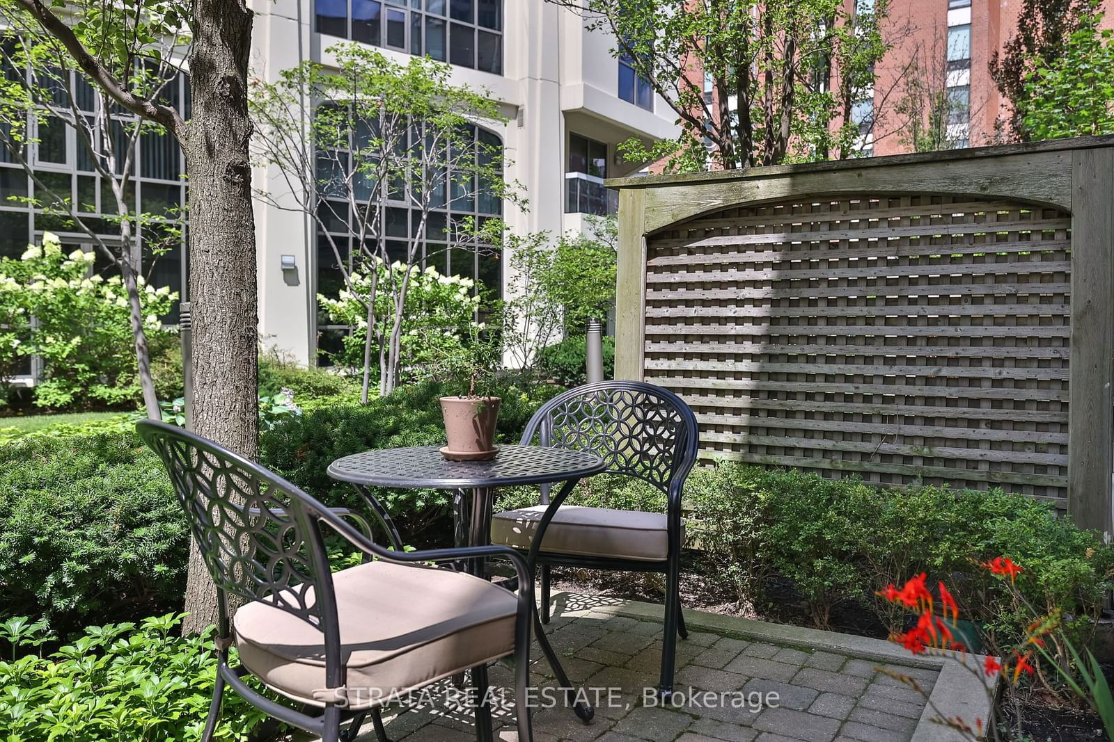 34 McMurrich St, unit D for sale - image #40