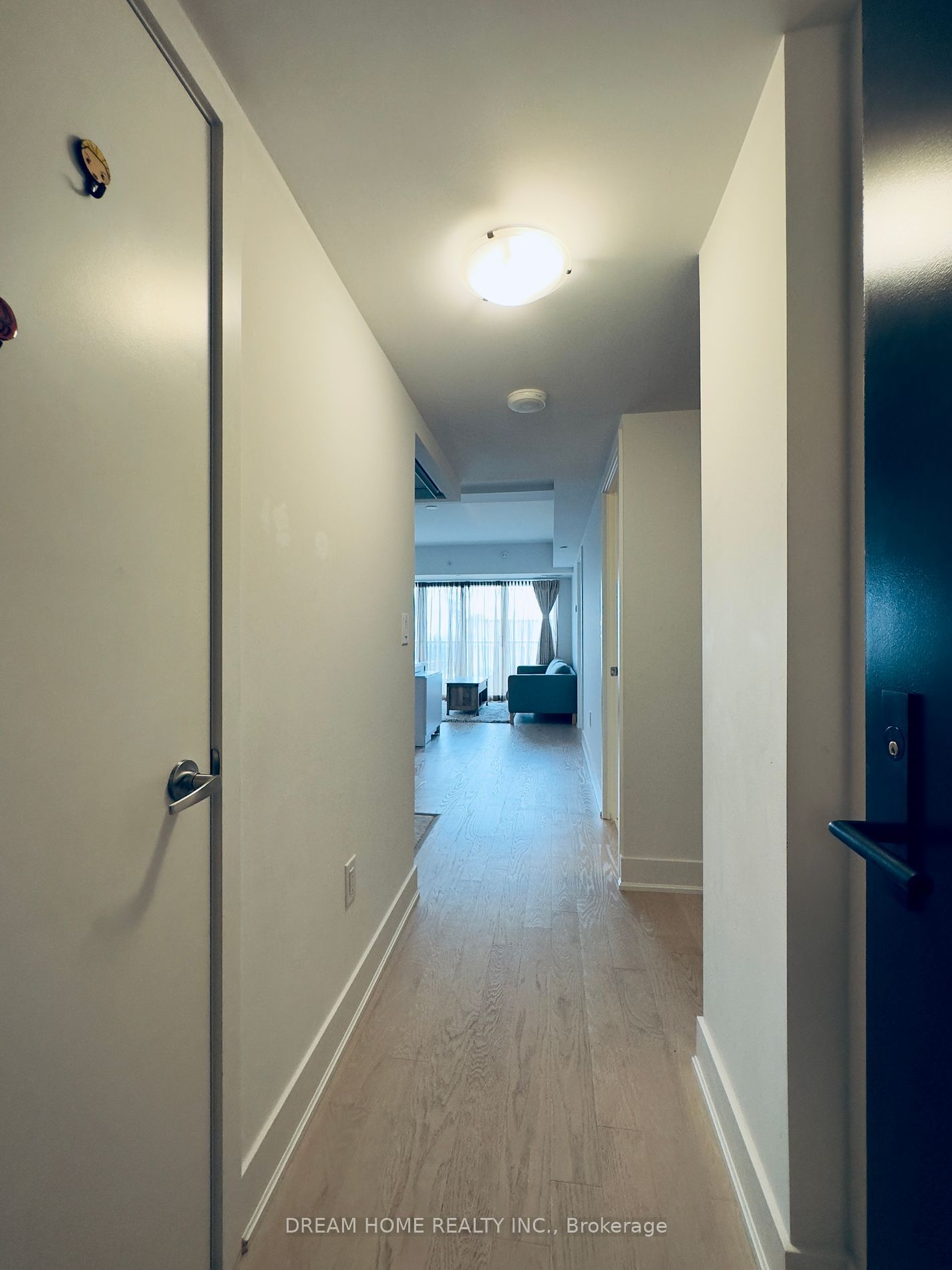 955 Bay St, unit 2409 for rent - image #4