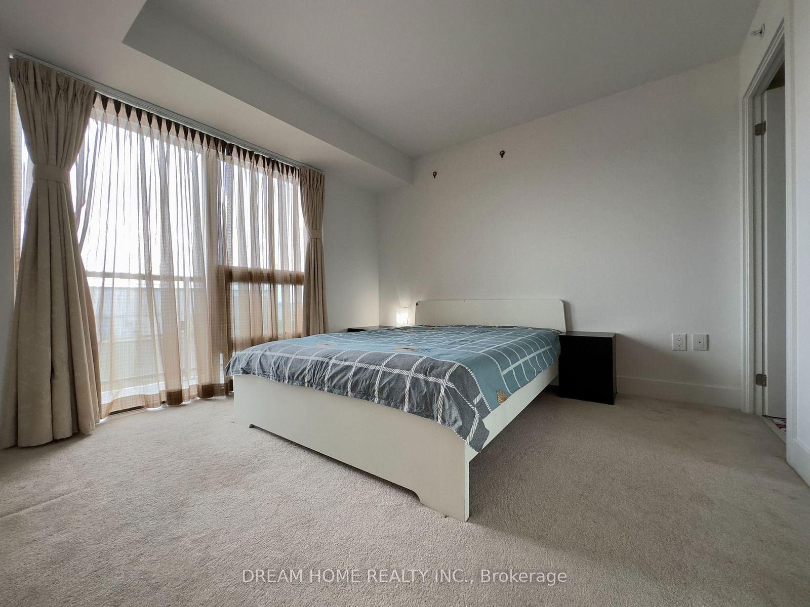 955 Bay St, unit 2409 for rent - image #9