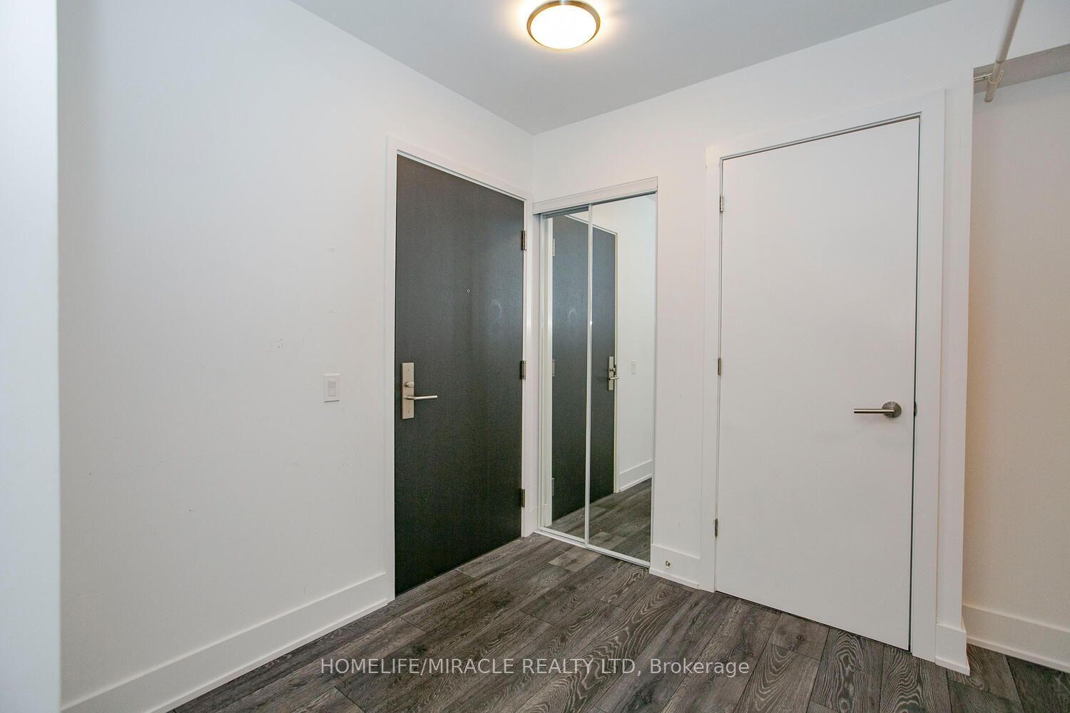 403 Church St, unit 419 for sale - image #9