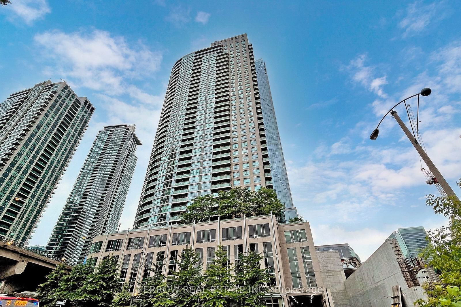 18 Yonge St, unit 3804 for rent - image #1