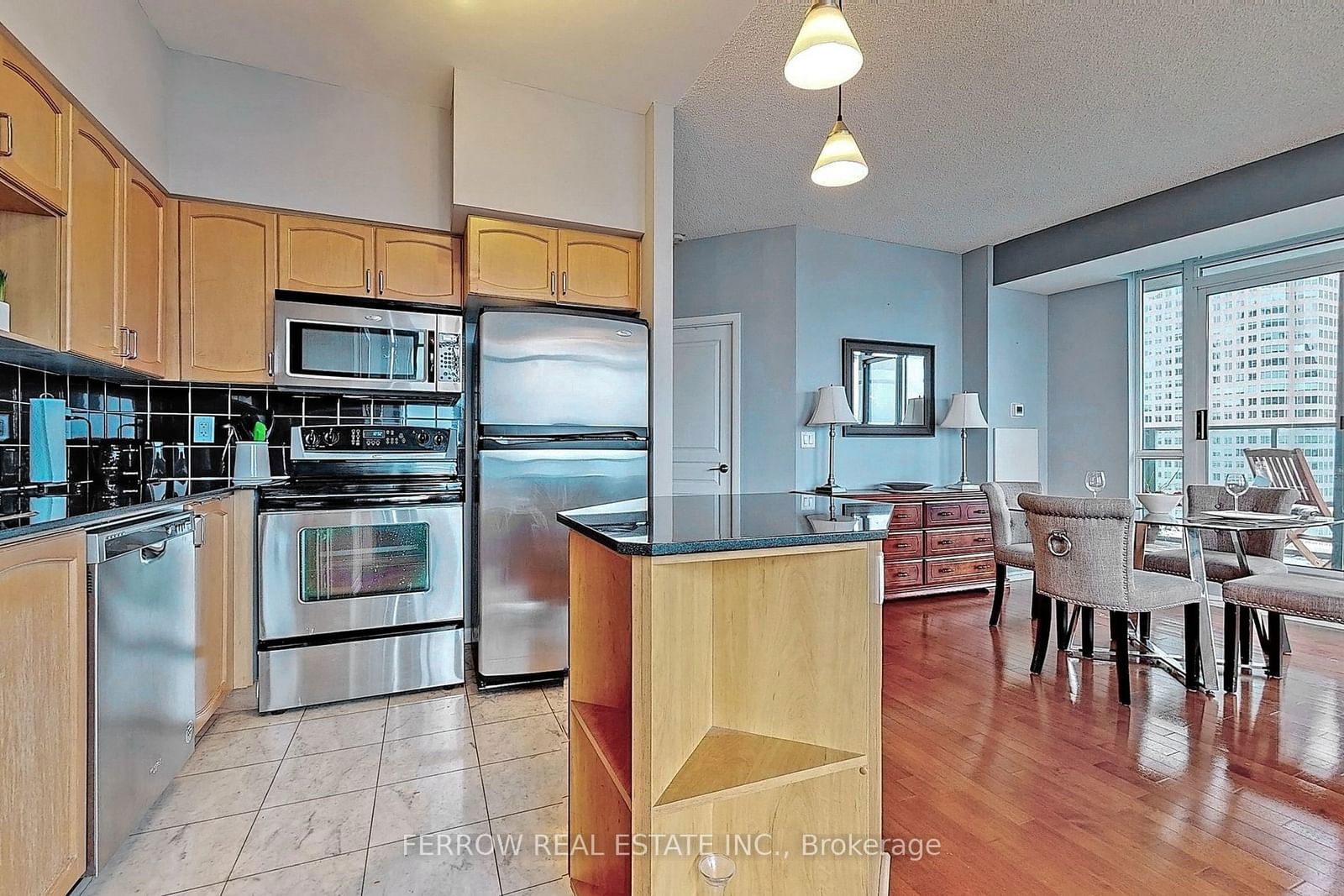 18 Yonge St, unit 3804 for rent - image #5