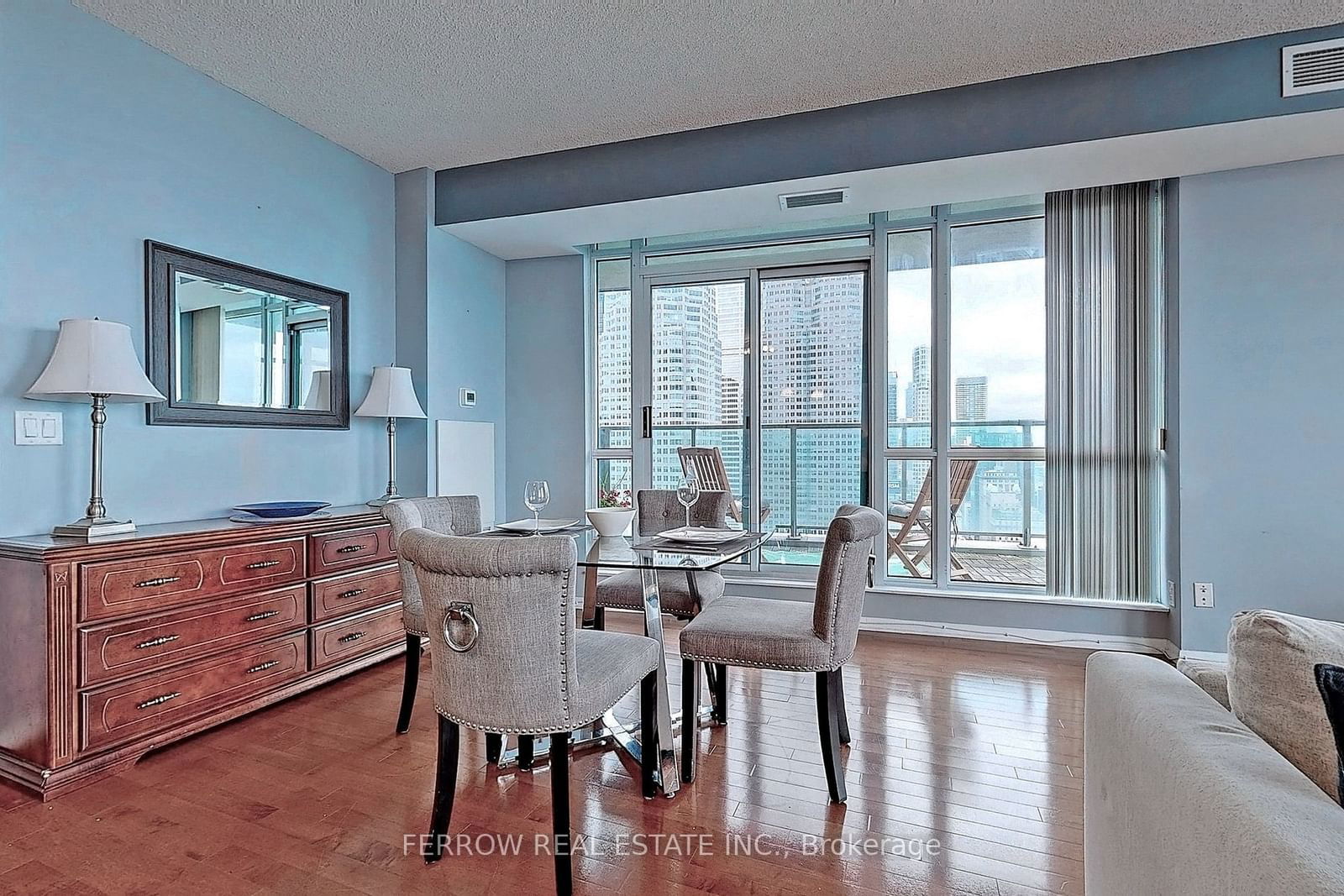 18 Yonge St, unit 3804 for rent - image #8