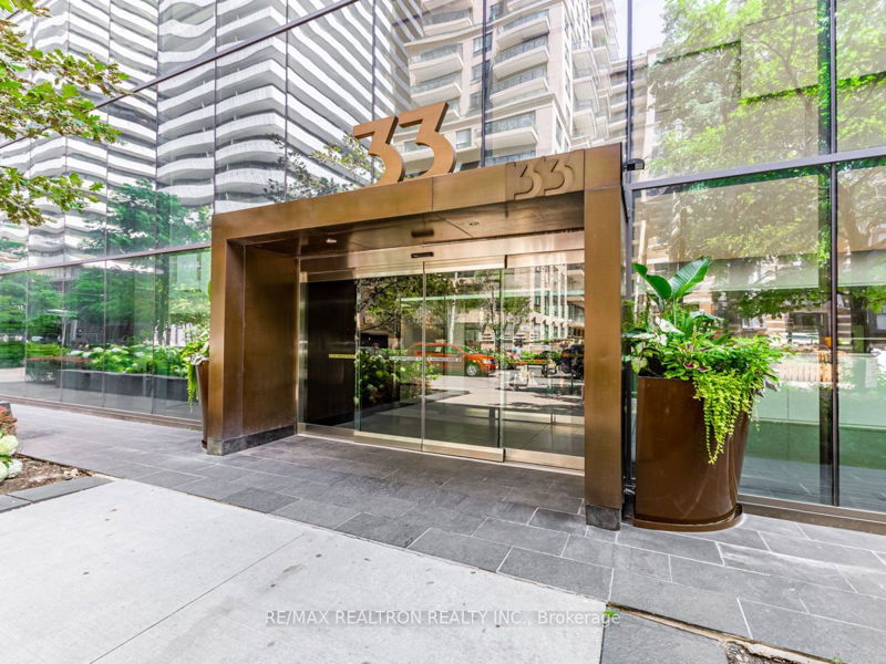 33 Charles St E, unit 3001 for sale - image #1