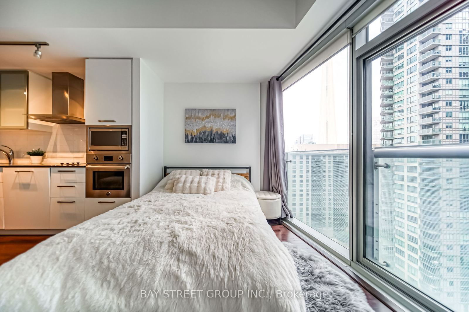 12 York St, unit 1308 for sale - image #13