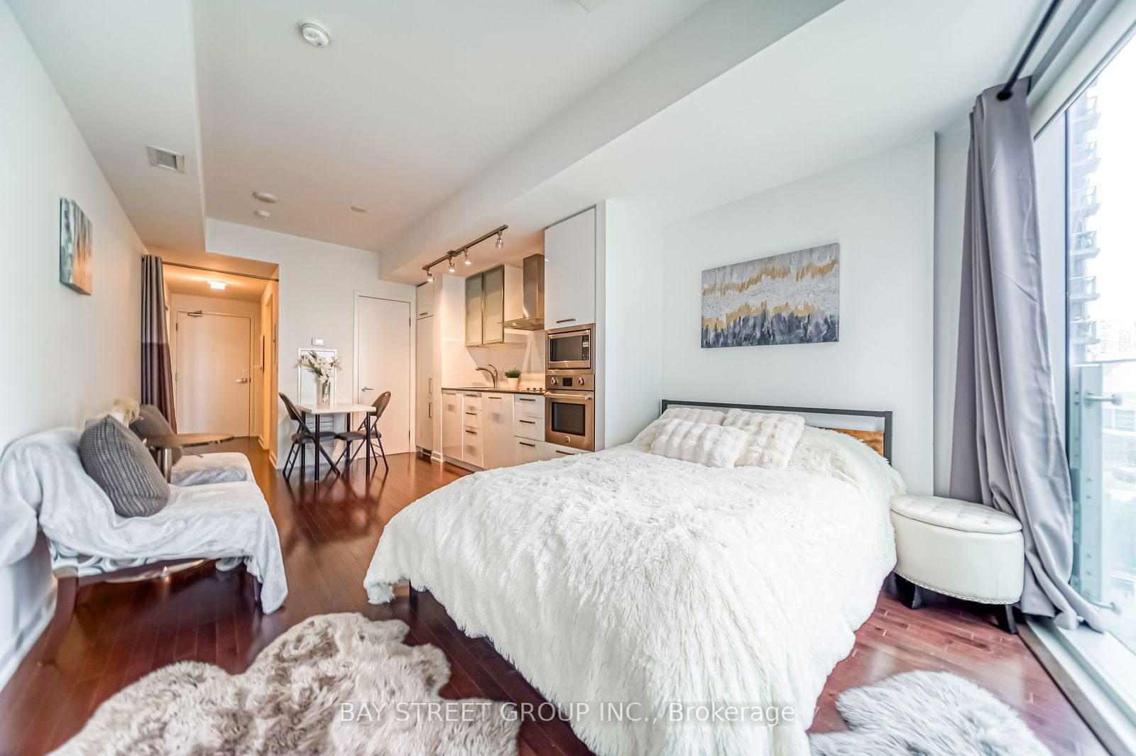 12 York St, unit 1308 for sale - image #16