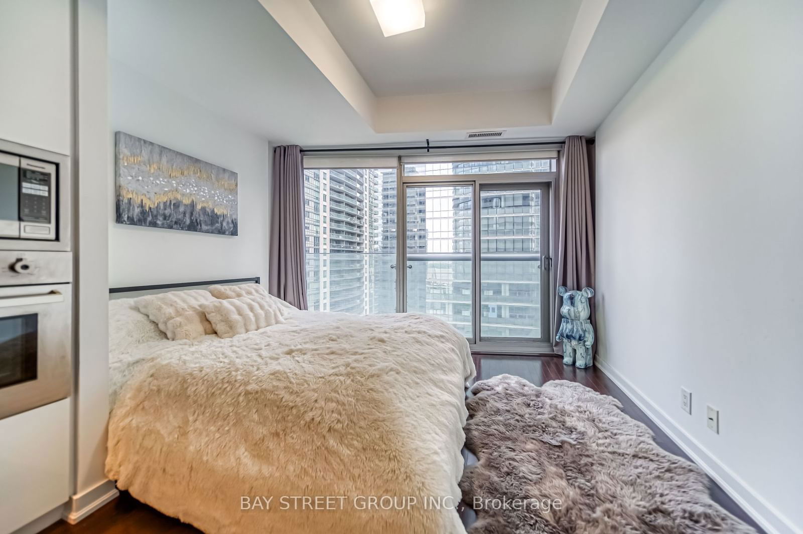 12 York St, unit 1308 for sale - image #23