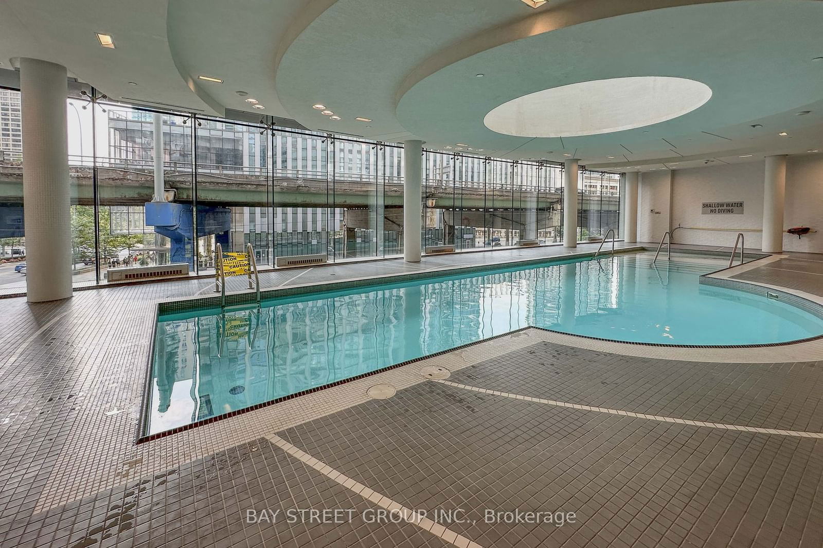 12 York St, unit 1308 for sale - image #31