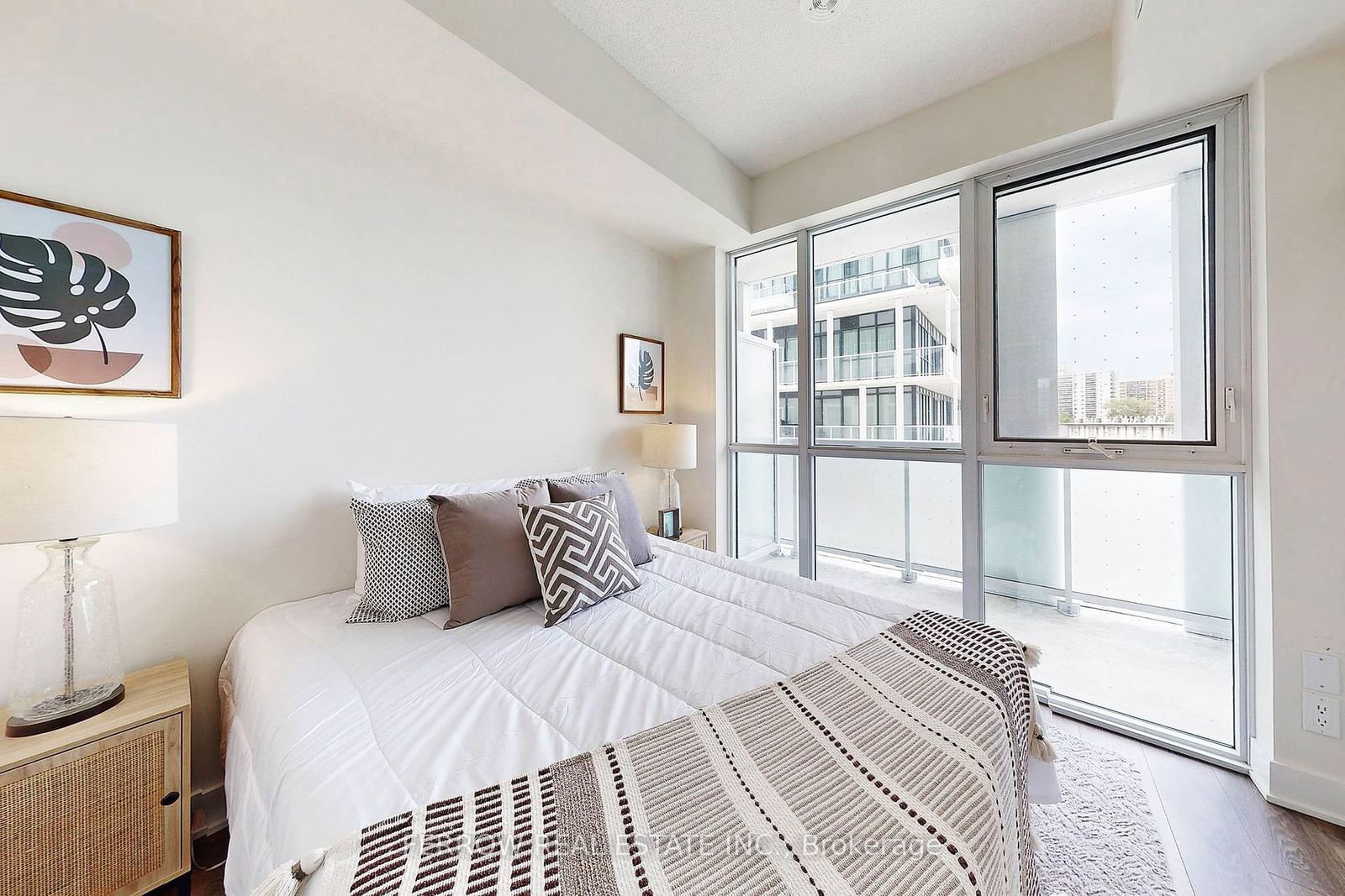 188 Fairview Mall Dr, unit 303 for sale - image #13