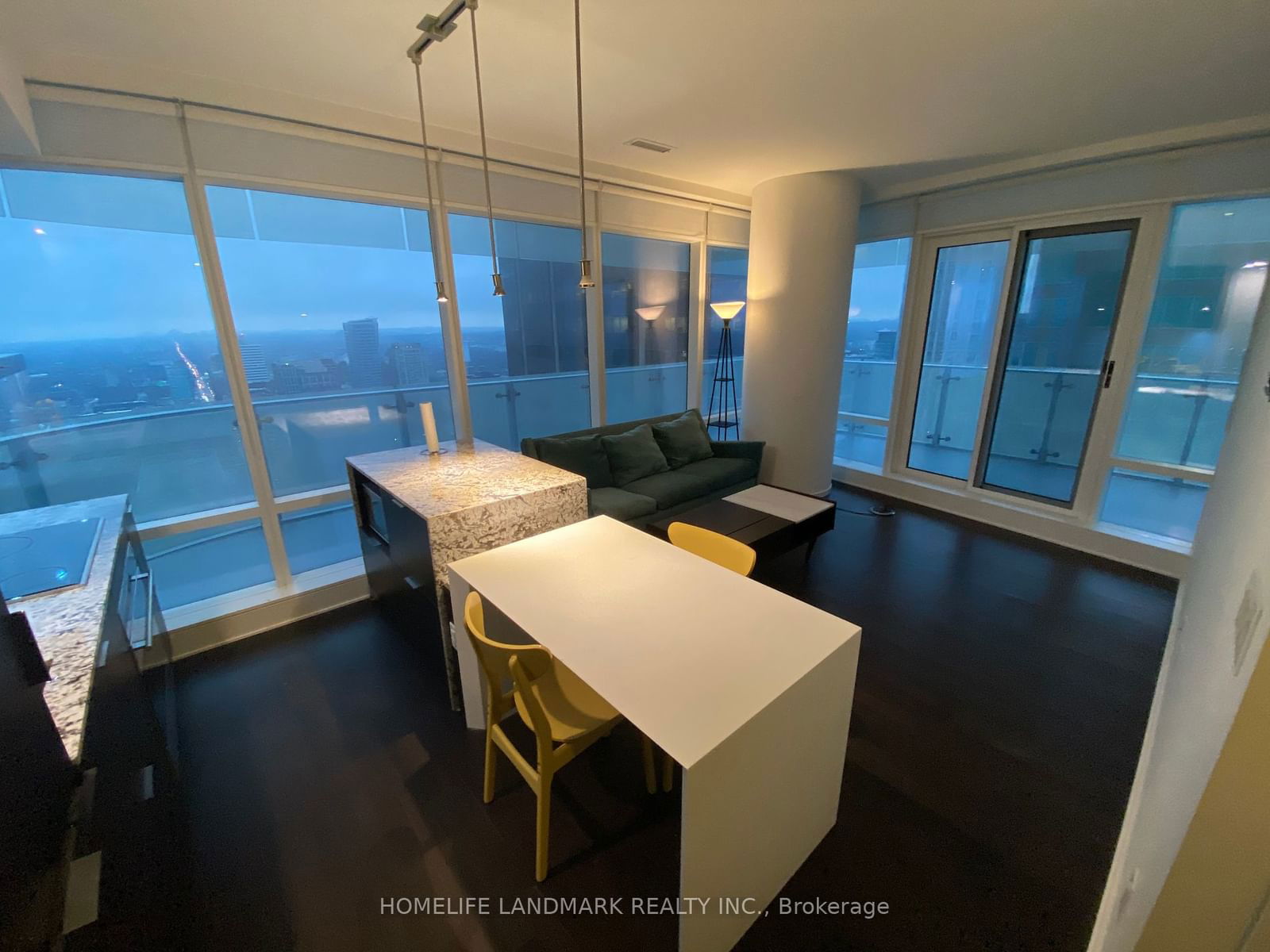 1 Bloor St E, unit 3510 for rent - image #3