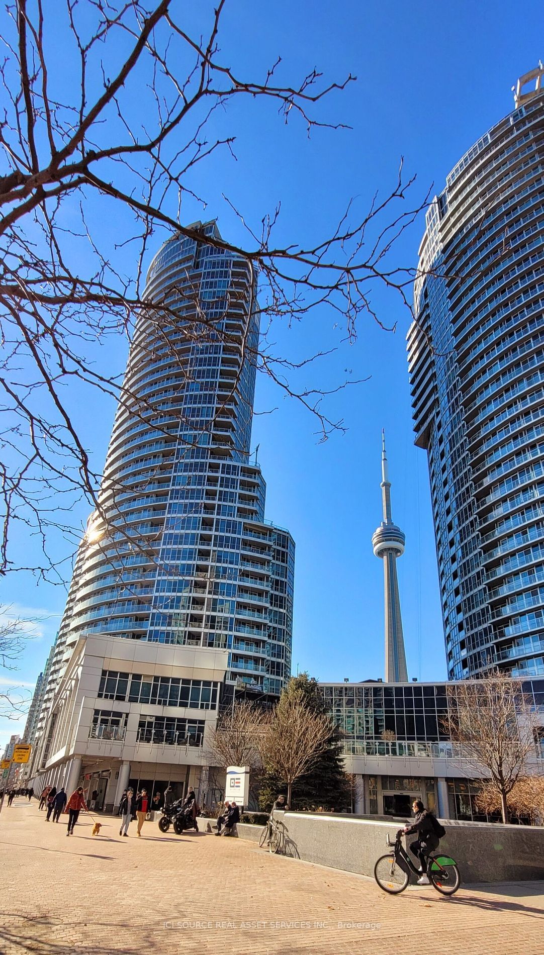 208 Queens Quay W, unit 2703 for rent - image #2