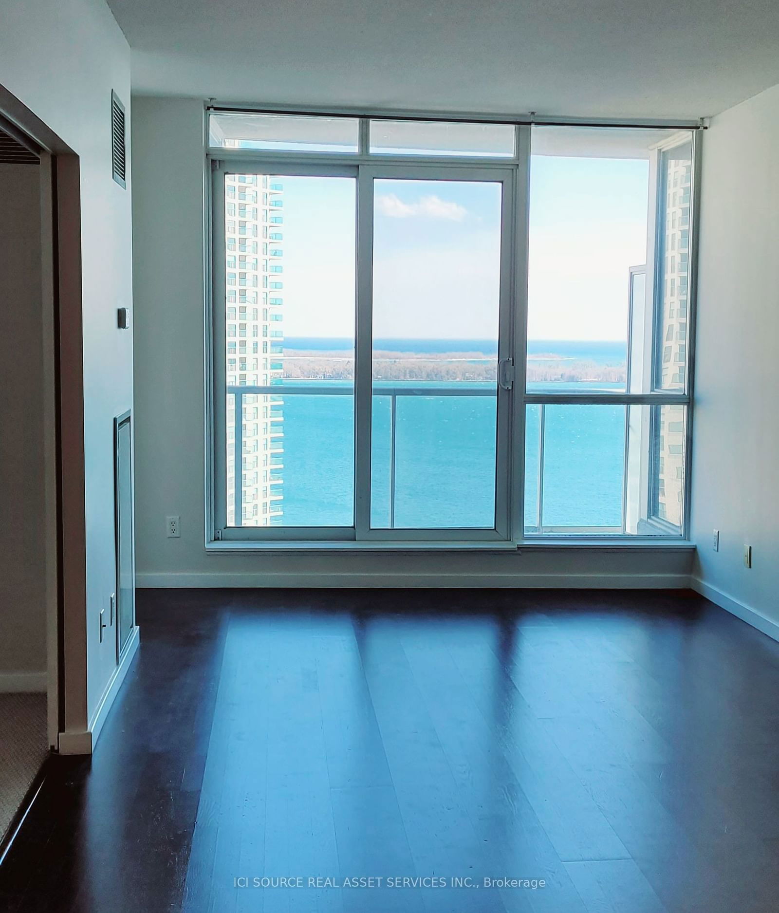 208 Queens Quay W, unit 2703 for rent - image #9