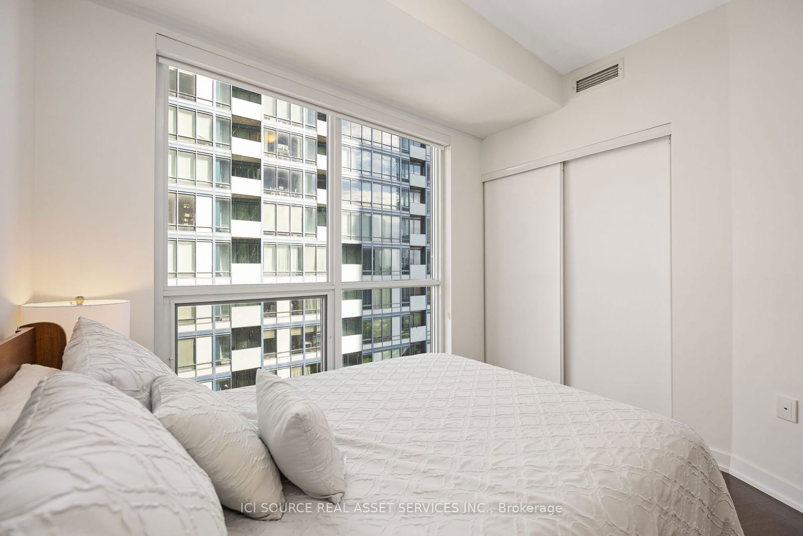 1 The Esplanade, unit 1104 for rent