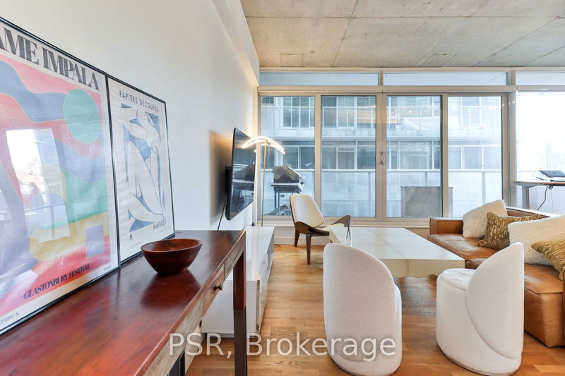 75 Portland St, unit 523 for rent - image #1