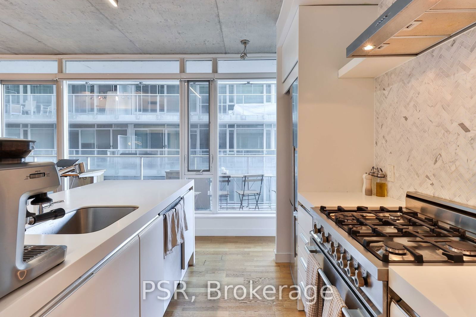 75 Portland St, unit 523 for rent - image #13