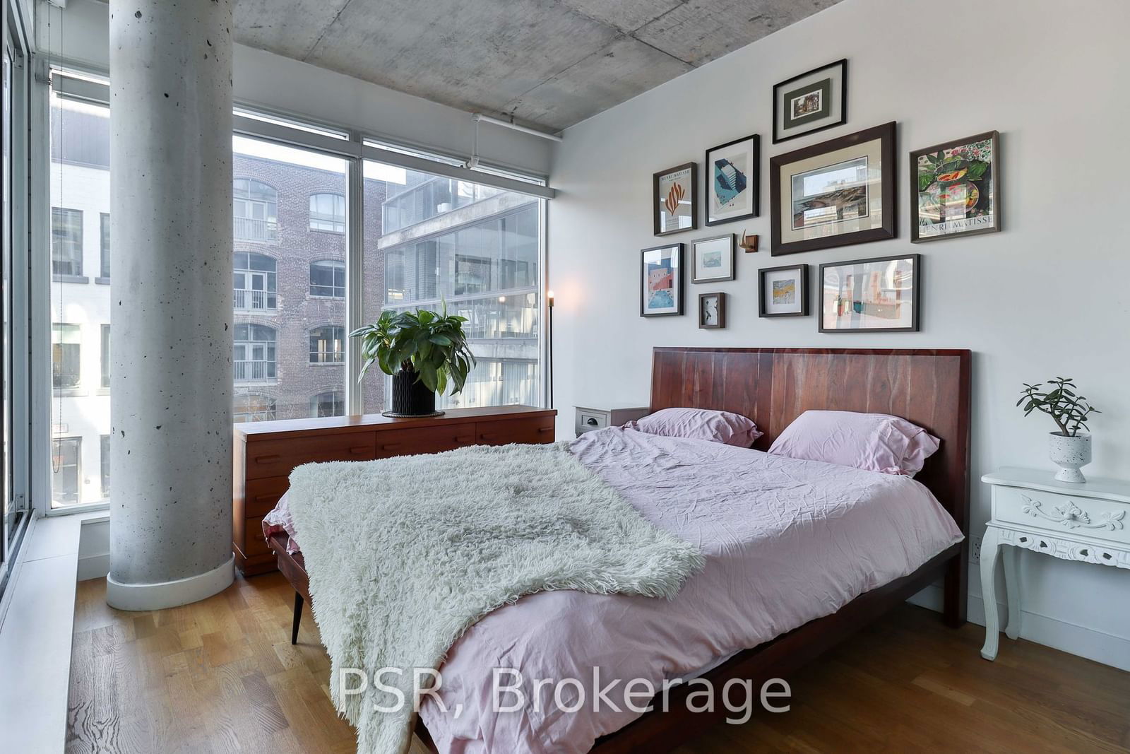 75 Portland St, unit 523 for rent - image #17