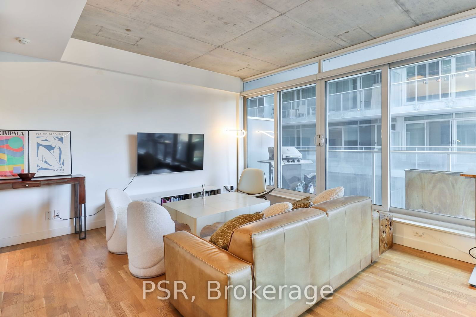 75 Portland St, unit 523 for rent - image #3