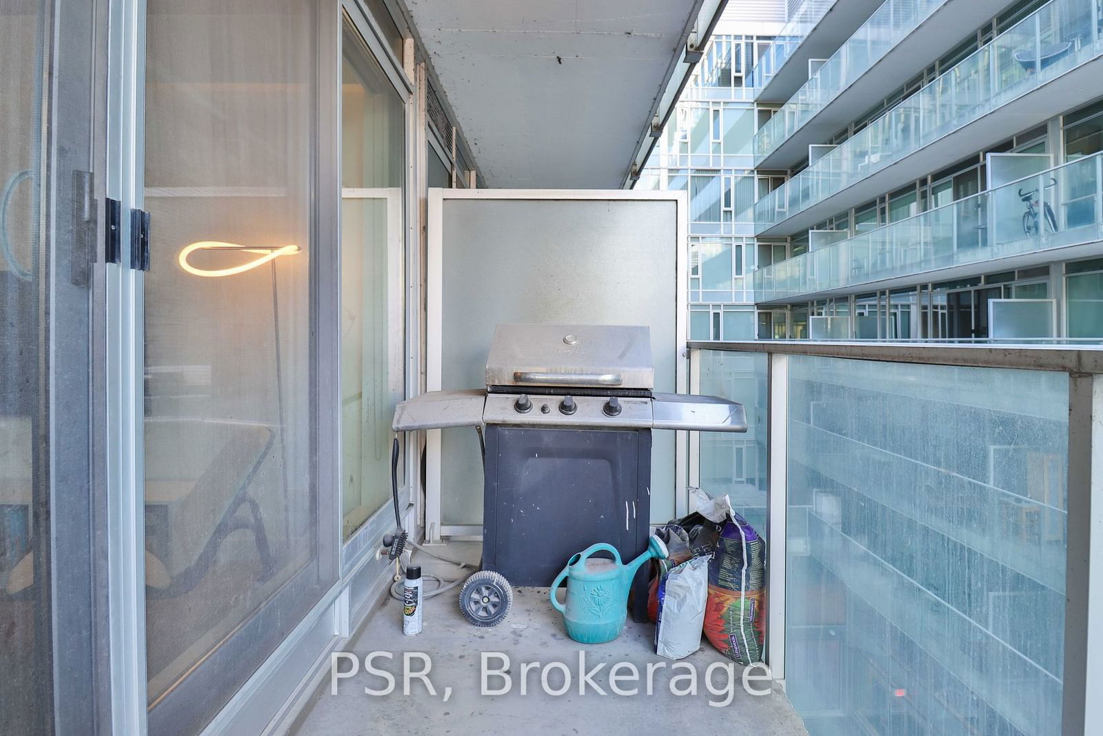 75 Portland St, unit 523 for rent - image #30