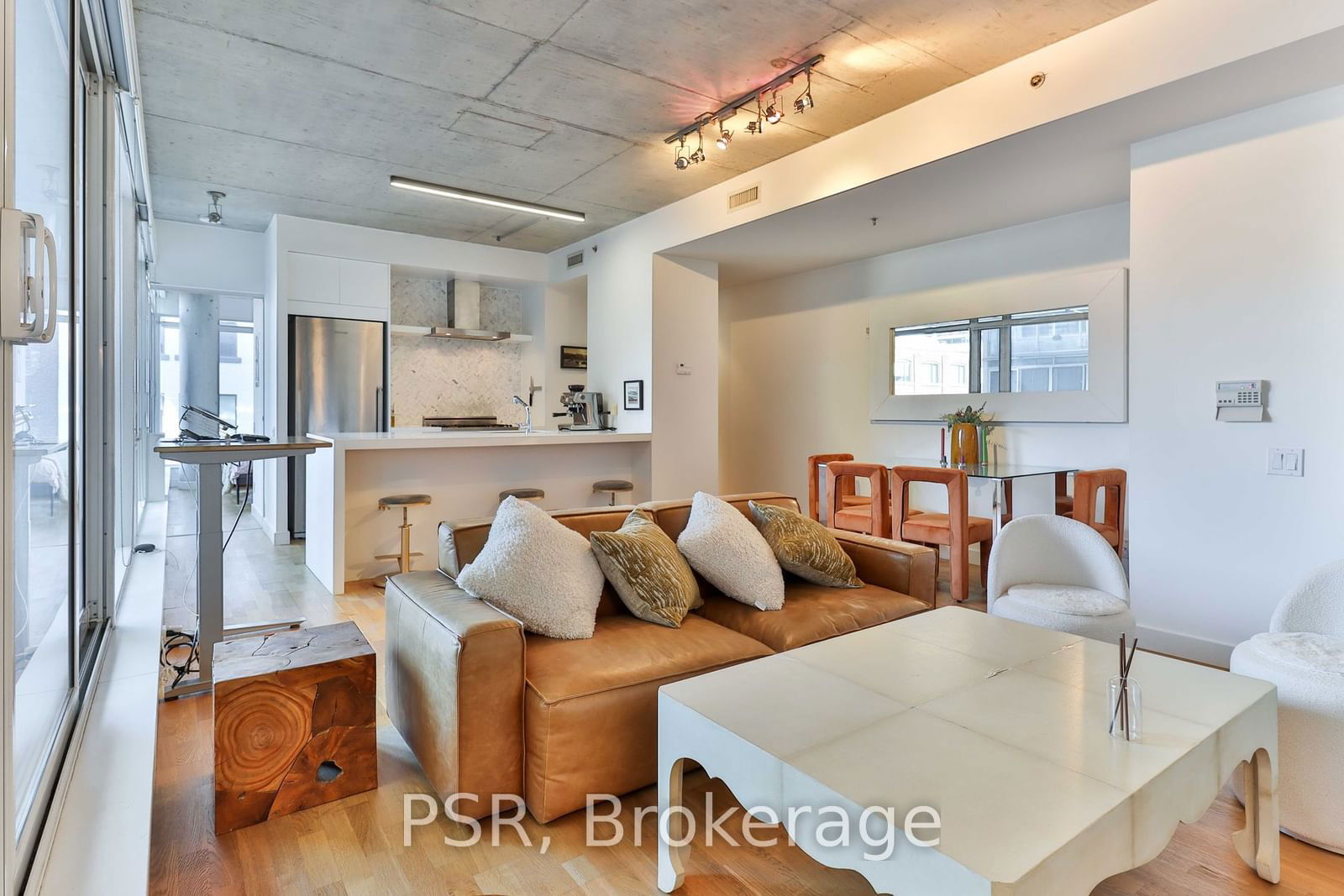 75 Portland St, unit 523 for rent - image #7