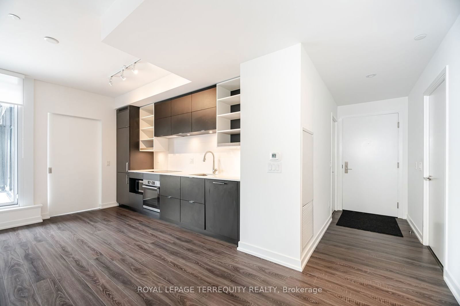 20 Edward St, unit 518 for sale - image #10