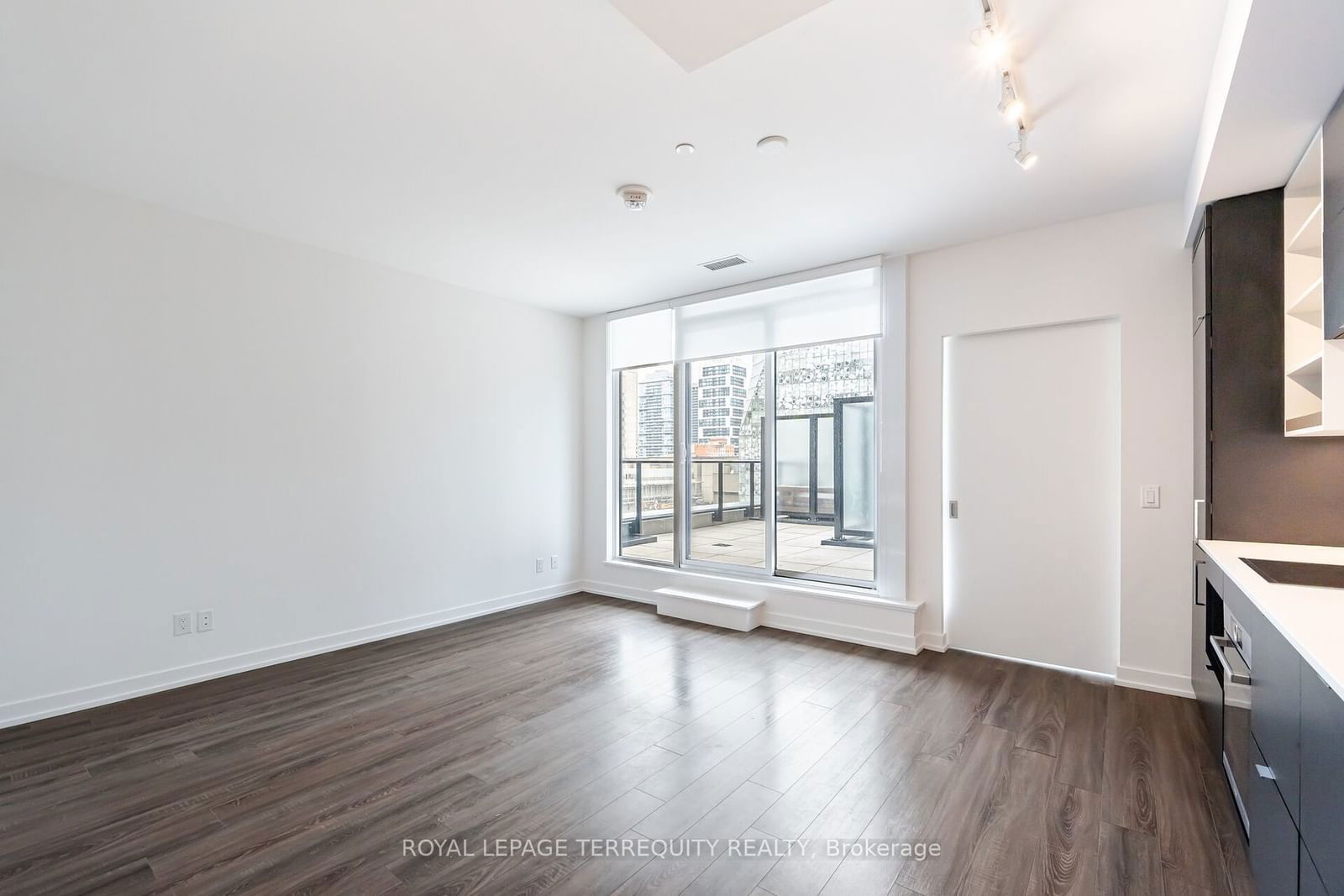 20 Edward St, unit 518 for sale - image #11