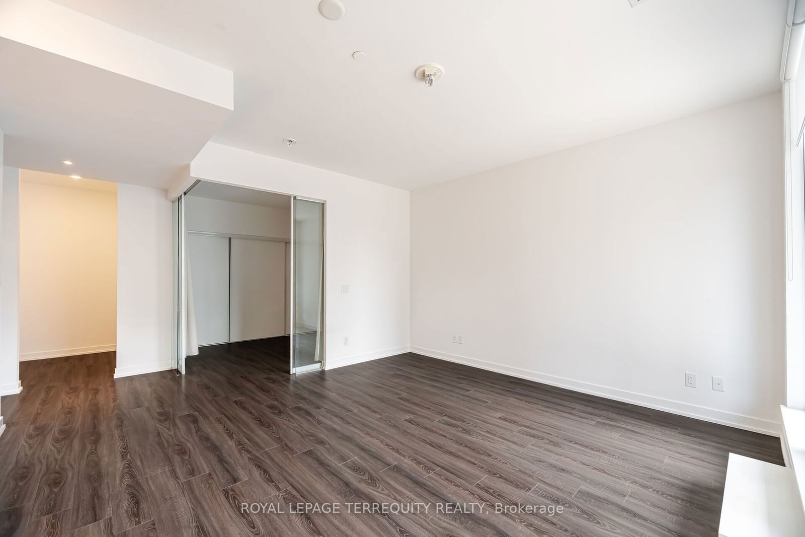 20 Edward St, unit 518 for sale - image #13