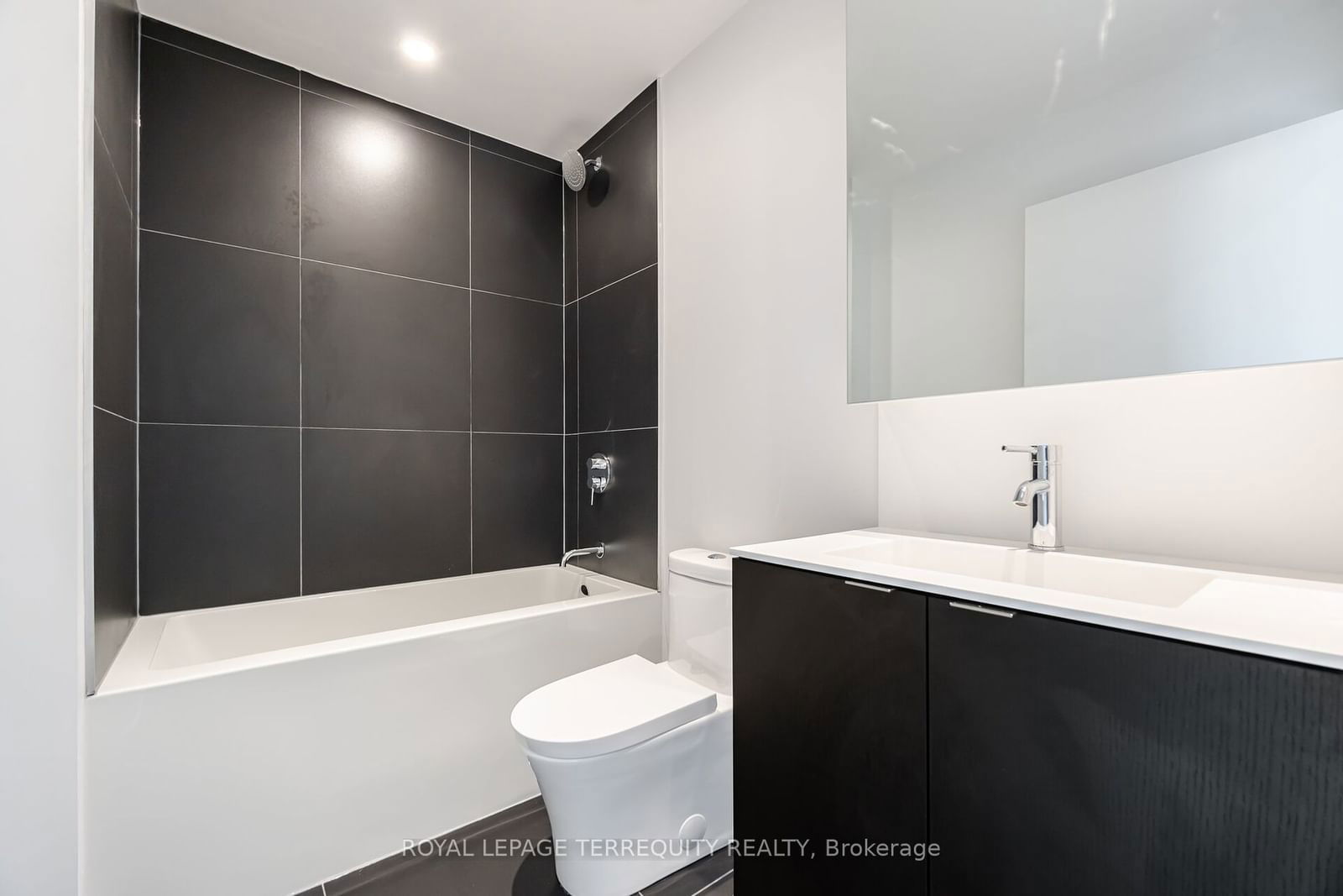 20 Edward St, unit 518 for sale - image #24