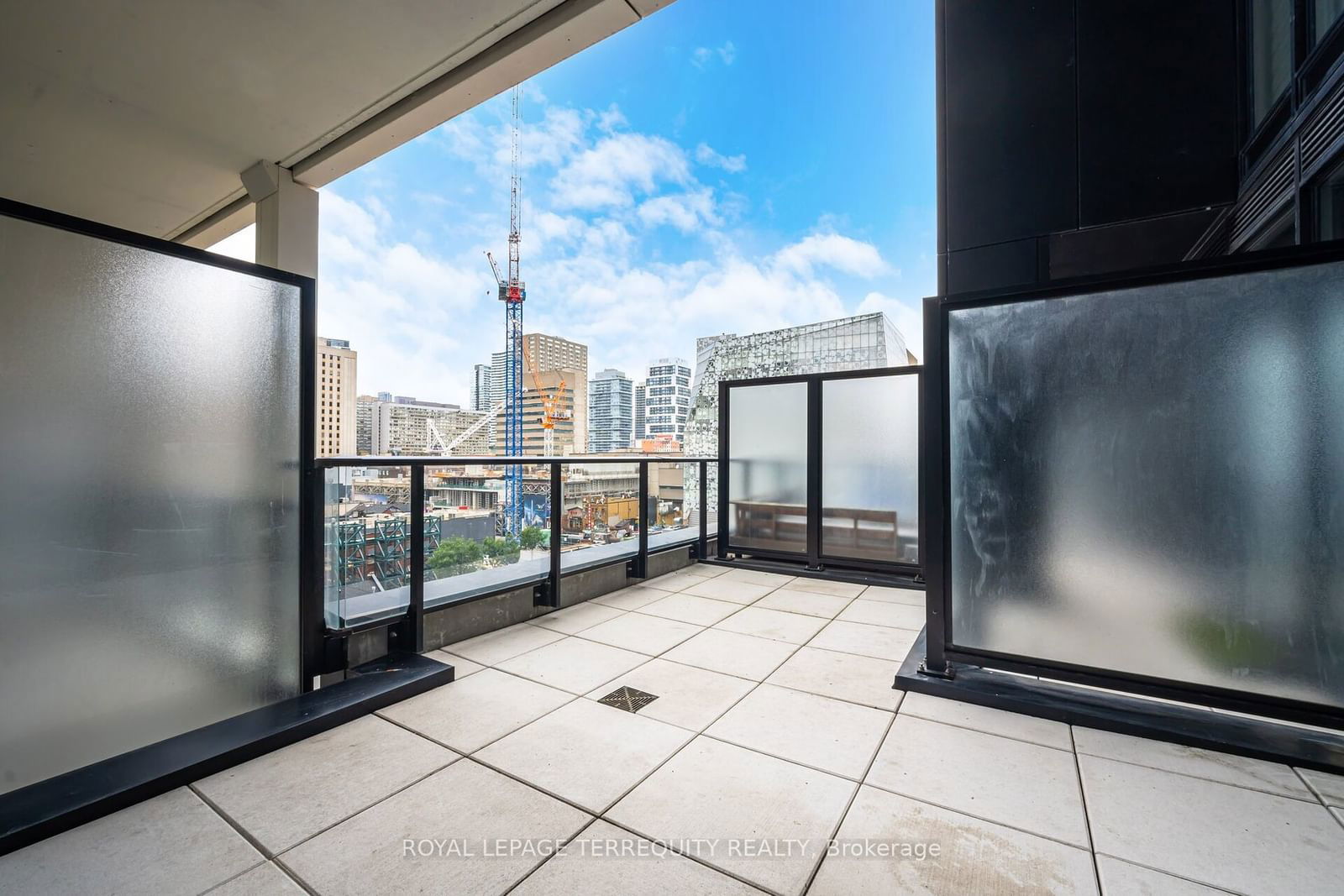 20 Edward St, unit 518 for sale - image #32